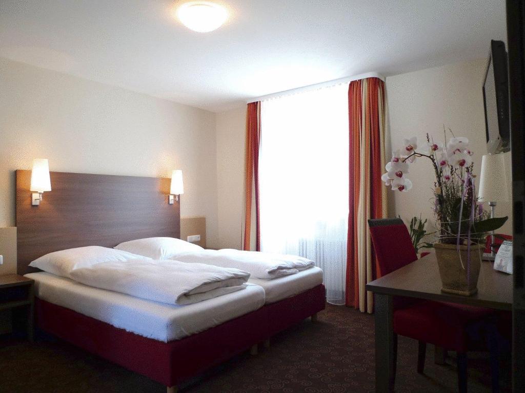 Hotel & Brauerei-Gasthof Neuwirt Neuburg an Der Donau Εξωτερικό φωτογραφία
